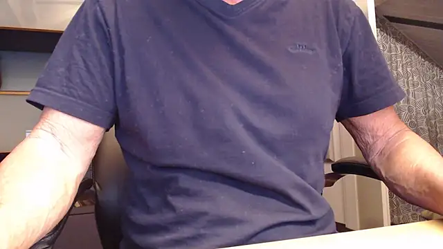 Snapshot of munichrubber chatting on 6, 12, 2024 munichrubber online show from 6, 12, 2024