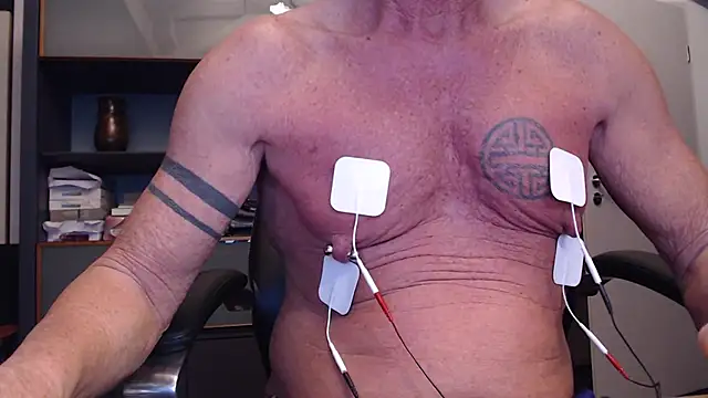 Snapshot of munichrubber chatting on 7, 12, 2024 munichrubber online show from 7, 12, 2024