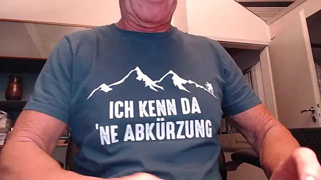 Snapshot of munichrubber chatting on 8, 12, 2024 munichrubber online show from 8, 12, 2024