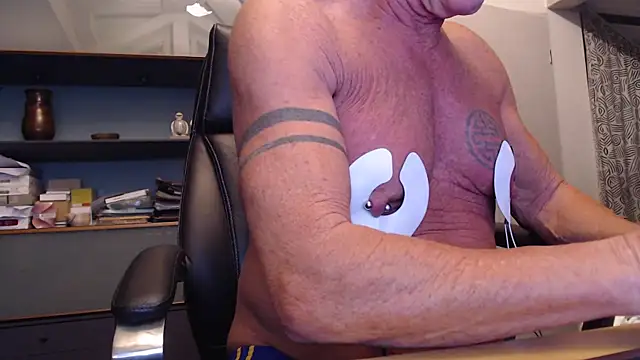 Snapshot of munichrubber chatting on 28, 12, 2024 munichrubber online show from 28, 12, 2024