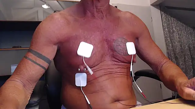 Snapshot of munichrubber chatting on 11, 3, 2025 munichrubber online show from 11, 3, 2025