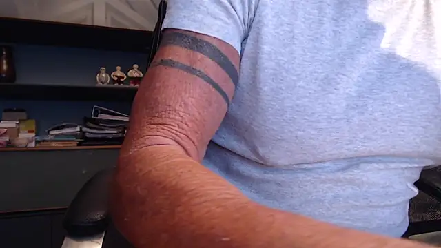 Snapshot of munichrubber chatting on 18, 9, 2025 munichrubber online show from 18, 9, 2025