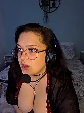 Saucy-Serenity online show from 11, 9, 2025