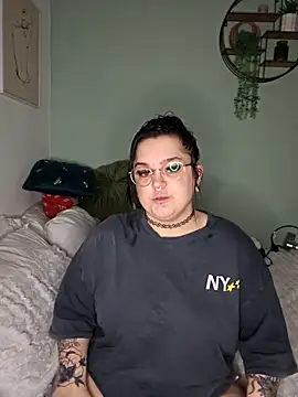 Saucy-Serenity online show from 21, 2, 2026