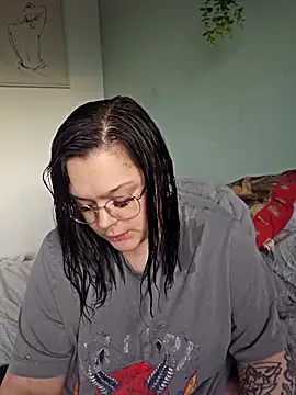 Saucy-Serenity online show from 26, 4, 2026