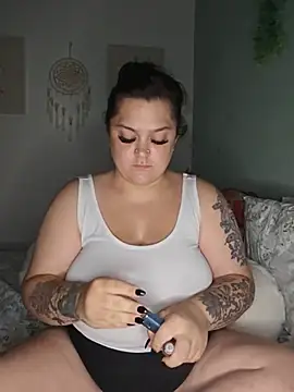 Snapshot of Saucy-Serenity chatting on 25, 7, 2026 Saucy-Serenity online show from 25, 7, 2026