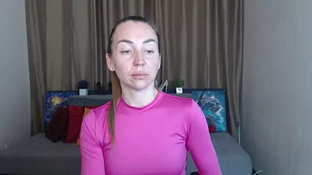 Snapshot of Kiss_julli88I chatting on 8, 3, 2025 Kiss julli88I online show from 8, 3, 2025