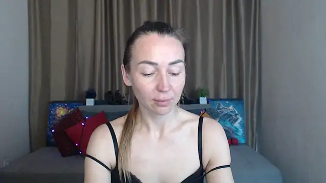 Snapshot of Kiss_julli88I chatting on 19, 3, 2025 Kiss julli88I online show from 19, 3, 2025