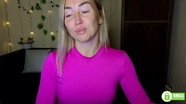 Snapshot of Kiss_julli88I chatting on 26, 9, 2025 Kiss julli88I online show from 26, 9, 2025