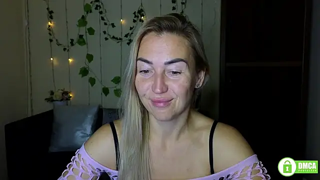 Snapshot of Kiss_julli88I chatting on 29, 9, 2025 Kiss julli88I online show from 29, 9, 2025