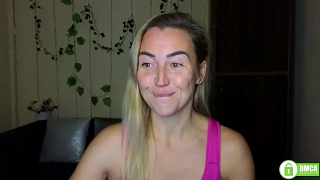 Snapshot of Kiss_julli88I chatting on 2, 11, 2025 Kiss julli88I online show from 2, 11, 2025