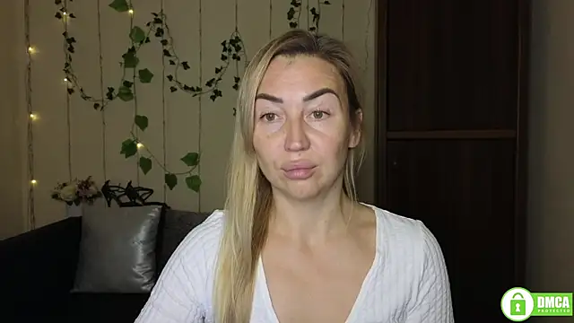 Snapshot of Kiss_julli88I chatting on 9, 11, 2025 Kiss julli88I online show from 9, 11, 2025