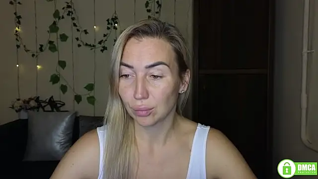 Snapshot of Kiss_julli88I chatting on 12, 11, 2025 Kiss julli88I online show from 12, 11, 2025