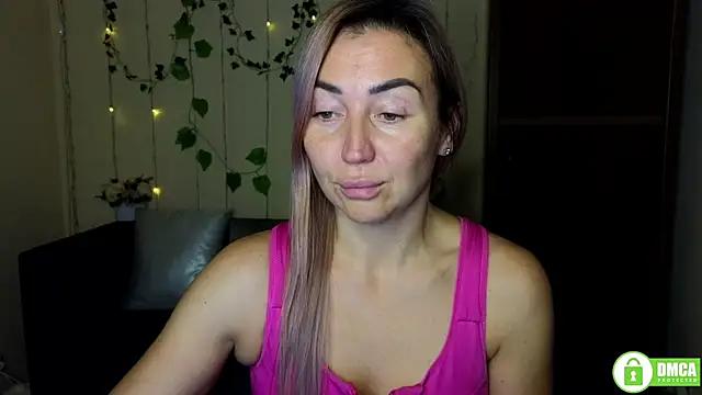 Snapshot of Kiss_julli88I chatting on 17, 11, 2025 Kiss julli88I online show from 17, 11, 2025