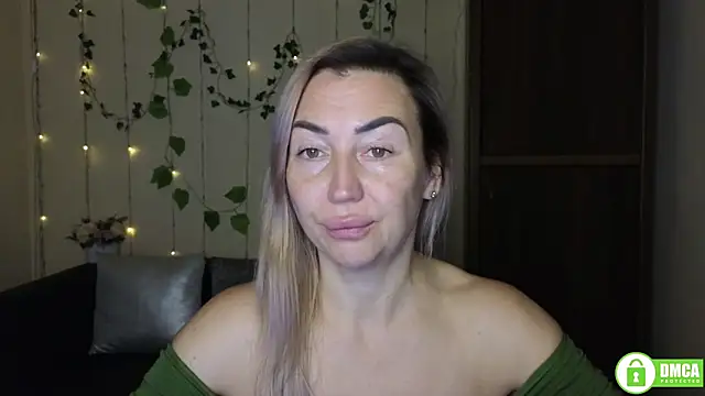 Snapshot of Kiss_julli88I chatting on 24, 11, 2025 Kiss julli88I online show from 24, 11, 2025