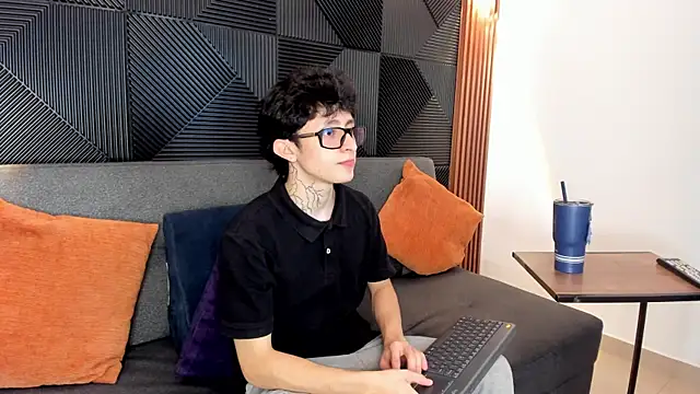 troy rouge online show from 13, 3, 2025