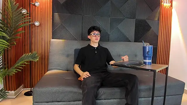 troy rouge online show from 21, 3, 2025