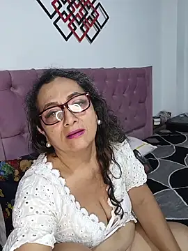 AlessandraLeroy online show from 3, 2, 2026