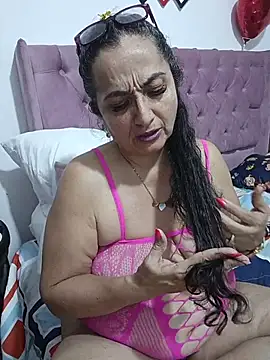 AlessandraLeroy online show from 5, 3, 2026