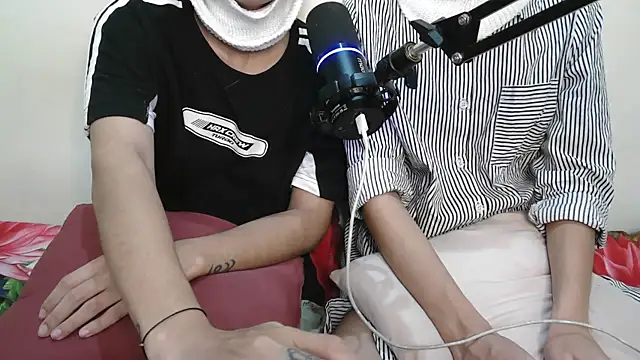 Snapshot of NaughtyThrouple007 chatting on 14, 9, 2025 NaughtyThrouple007 online show from 14, 9, 2025