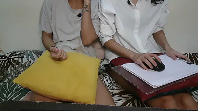 Snapshot of NaughtyThrouple007 chatting on 26, 9, 2025 NaughtyThrouple007 online show from 26, 9, 2025