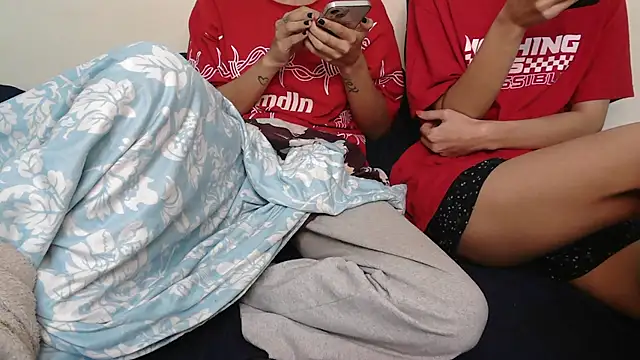 Snapshot of NaughtyThrouple007 chatting on 20, 11, 2025 NaughtyThrouple007 online show from 20, 11, 2025