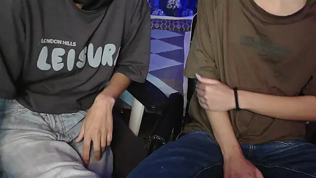 NaughtyThrouple007 online show from 12, 1, 2026