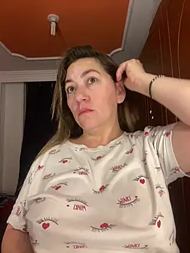 Luna-nevada online show from 19, 4, 2026