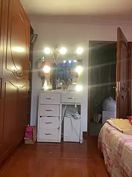 Luna-nevada online show from 25, 4, 2026