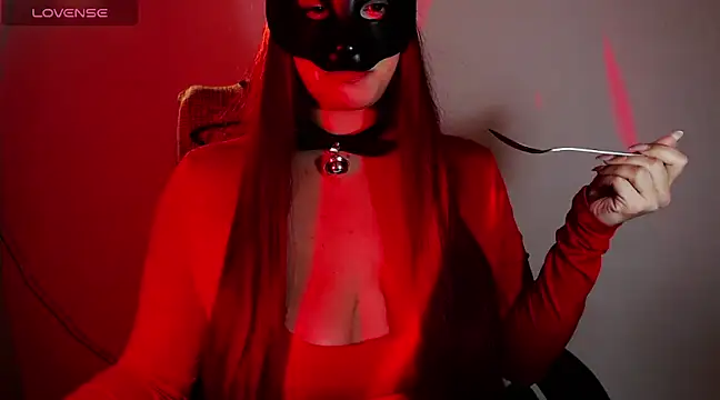 Hannah Kiim online show from 16, 3, 2025