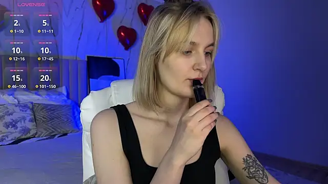  Vikky Moon  online show from 16, 3, 2026