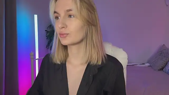 Snapshot of _Vikky_Moon_ chatting on 13, 5, 2026 Vikky Moon online show from 13, 5, 2026
