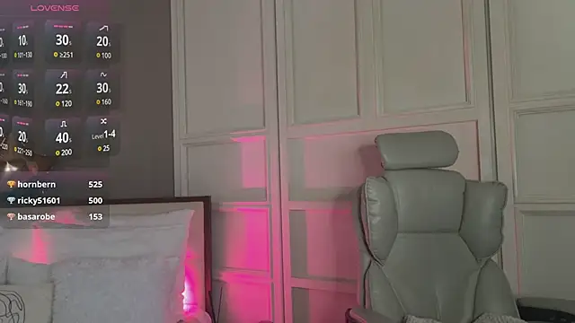 OhMyEmma online show from 10, 3, 2025