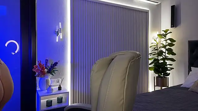 OhMyEmma online show from 7, 11, 2025