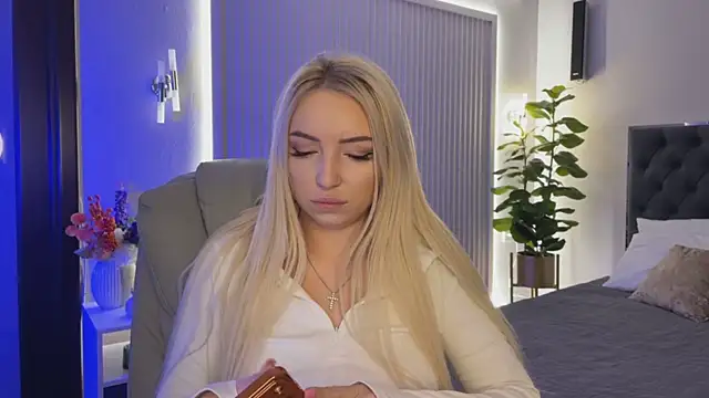 OhMyEmma online show from 9, 11, 2025