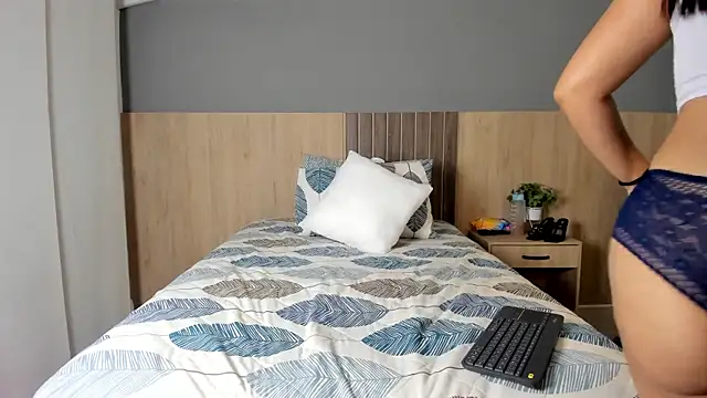  SamantaGomez online show from 16, 3, 2025