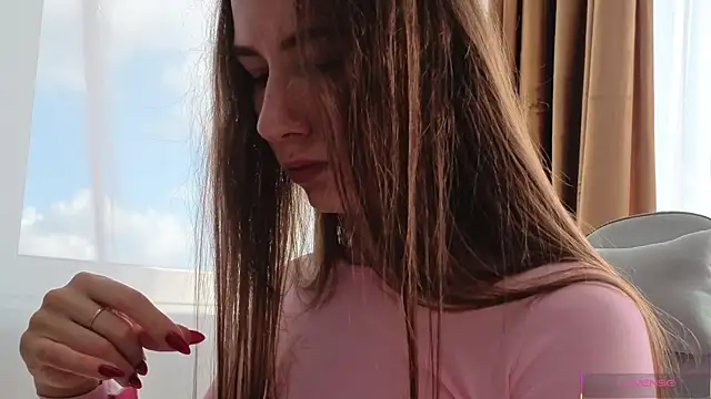 Kira mindnes online show from 28, 6, 2026