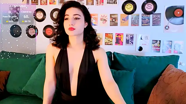 Maya Rogerss online show from 27, 4, 2026