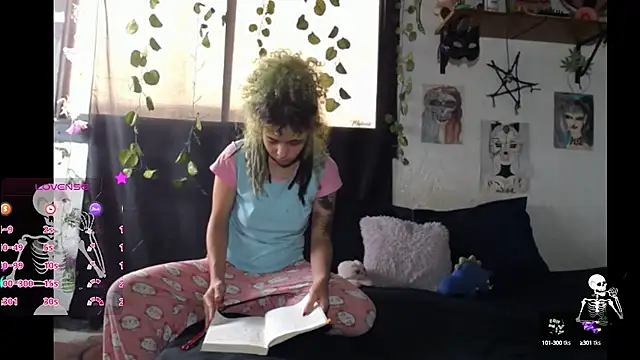 Snapshot of 420mussa chatting on 27, 10, 2025 420mussa online show from 27, 10, 2025