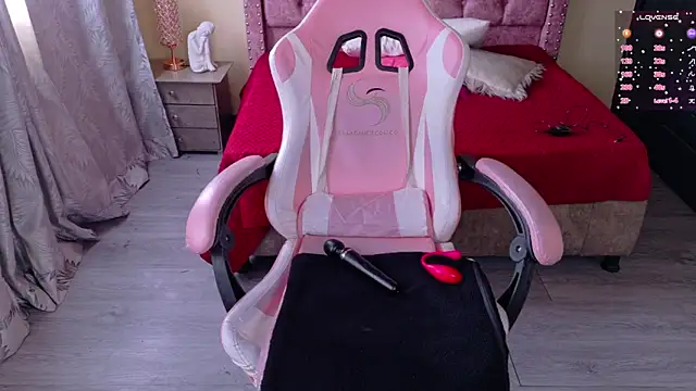 Snapshot of sweet__thang chatting on 30, 11, 2025 sweet thang online show from 30, 11, 2025