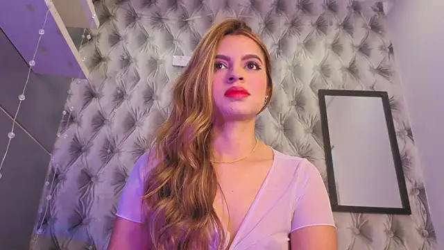 Snapshot of _Gabytaylor chatting on 4, 12, 2025 Gabytaylor online show from 4, 12, 2025