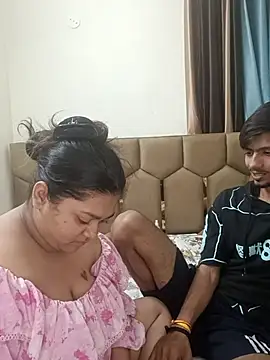 Strip-Couples online show from 8, 3, 2025