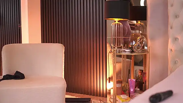 TanyaVonDe online show from 26, 4, 2026