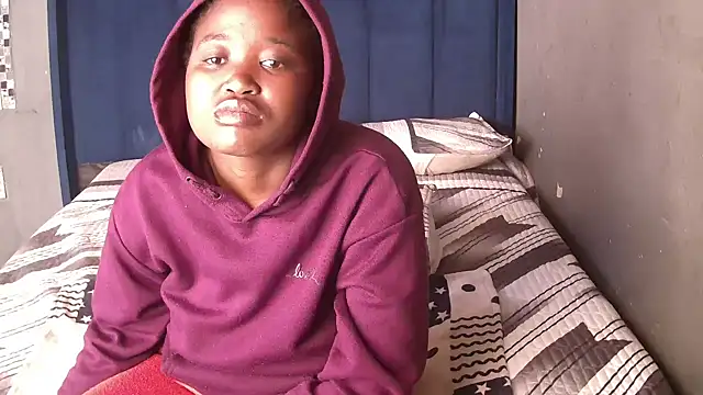Snapshot of SexyShybarbie chatting on 2, 6, 2026 SexyShybarbie online show from 2, 6, 2026