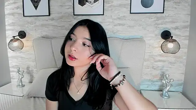 Snapshot of kanna_02 chatting on 27, 11, 2025 kanna 02 online show from 27, 11, 2025