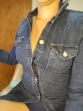 hotsexass online show from 17, 9, 2025