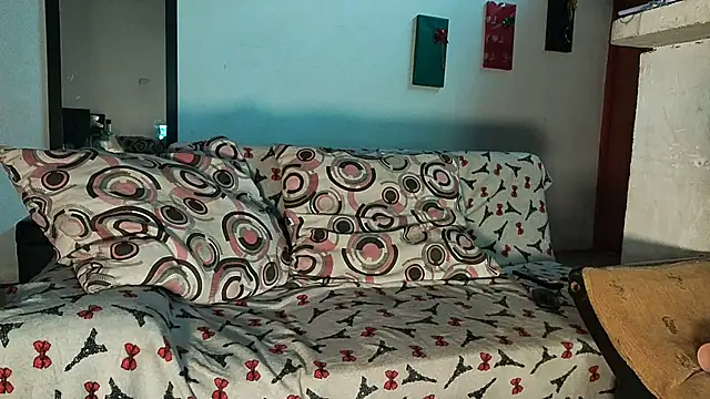 Milu curly online show from 19, 3, 2026