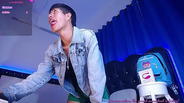 Snapshot of dareck_18 chatting on 30, 9, 2025 dareck 18 online show from 30, 9, 2025