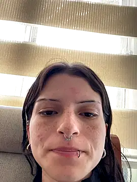 Snapshot of val_zx chatting on 30, 10, 2025 val zx online show from 30, 10, 2025