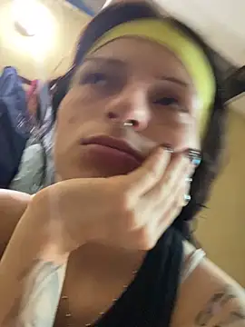 Snapshot of val_zx chatting on 11, 11, 2025 val zx online show from 11, 11, 2025